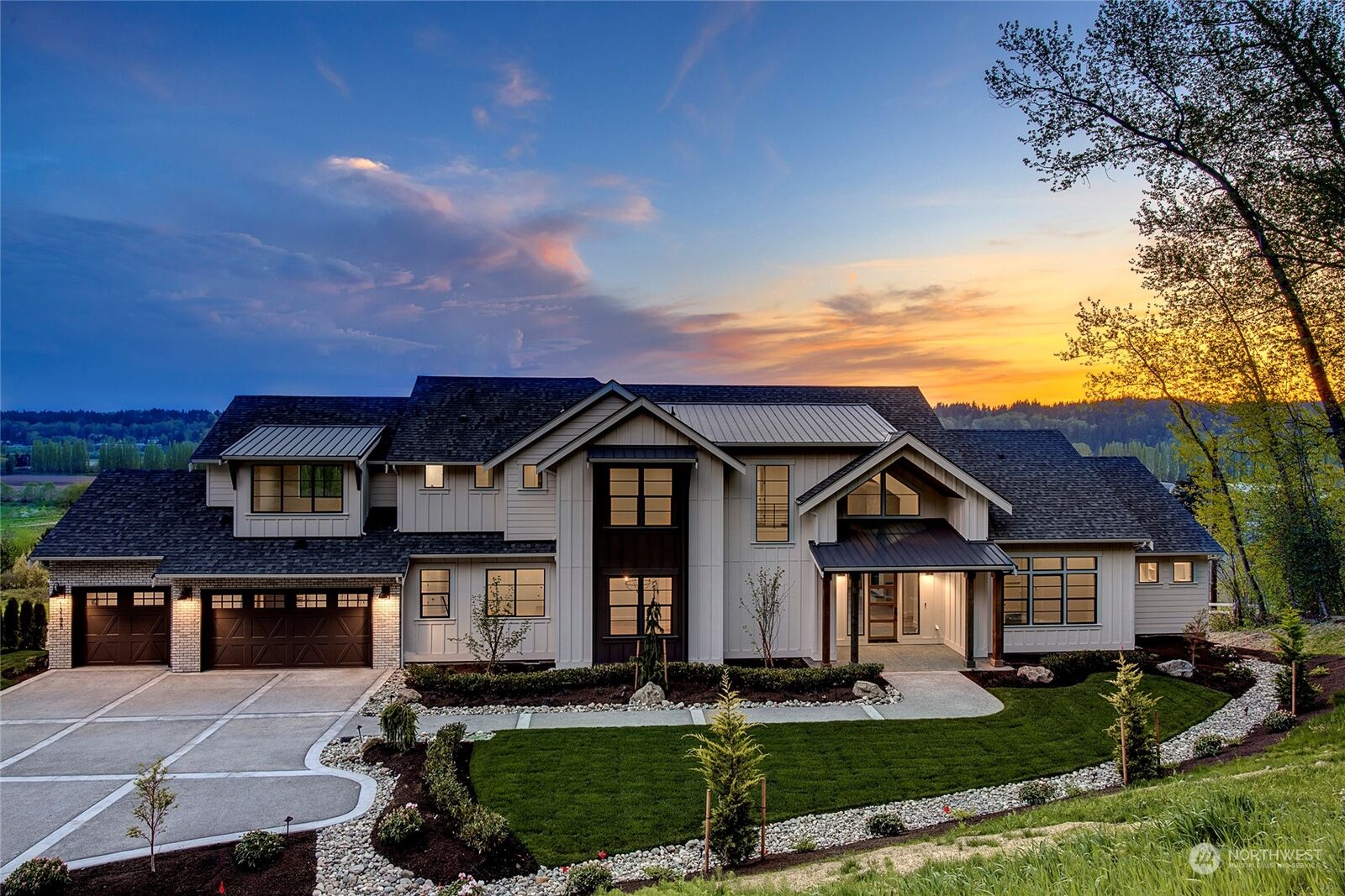 Property Photo:  13195 156th Avenue NE  WA 98052 