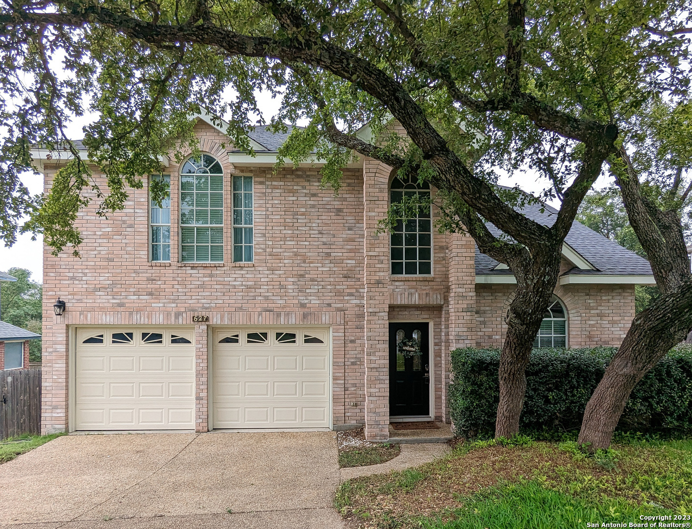 Property Photo: 627 Stoneway Dr TX 78258