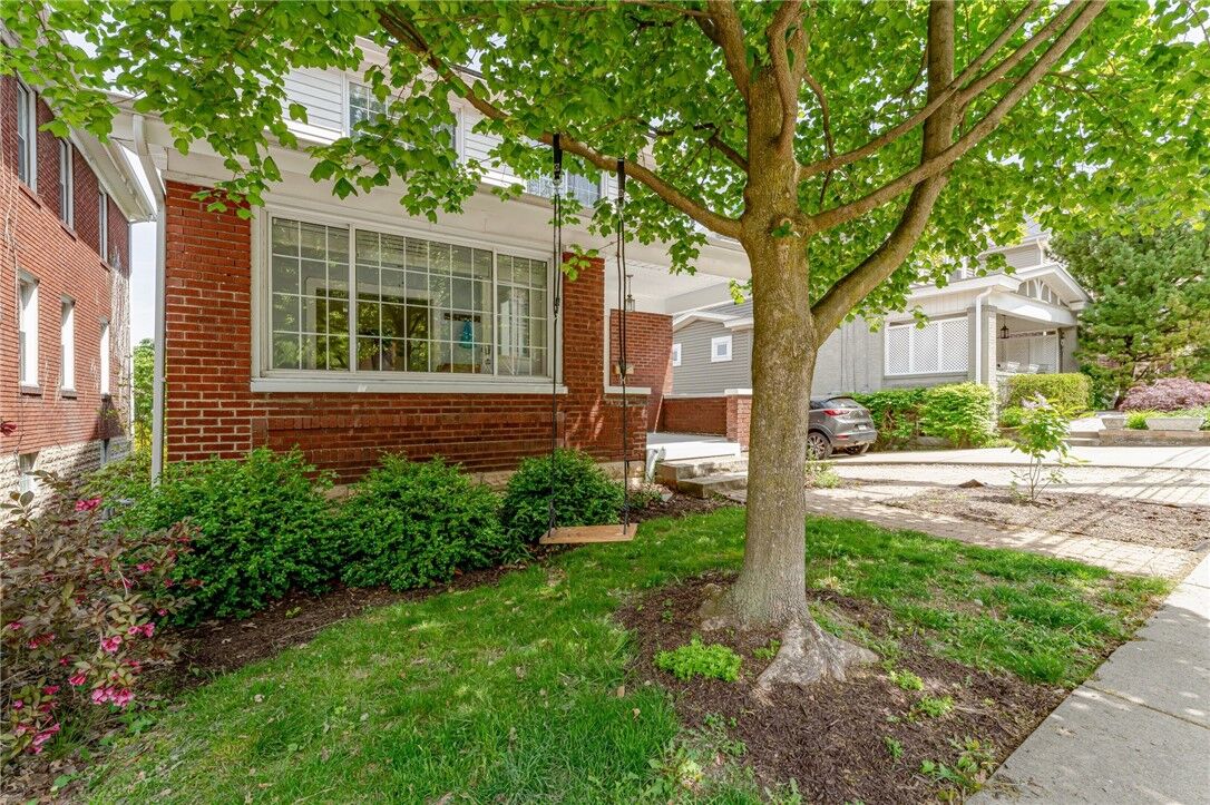 Property Photo:  46 Shady Dr West  PA 15228