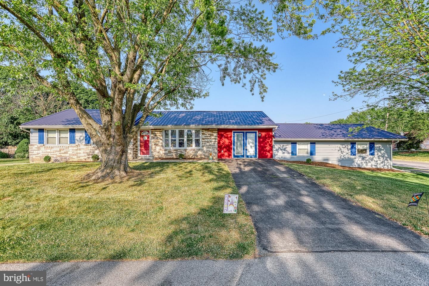 Property Photo: 1978 Fry Loop Avenue PA 17013