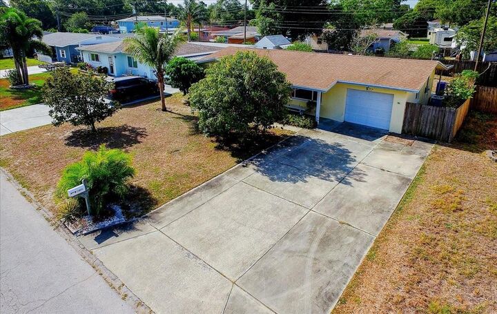 Property Photo: 10918 114th Place FL 33778