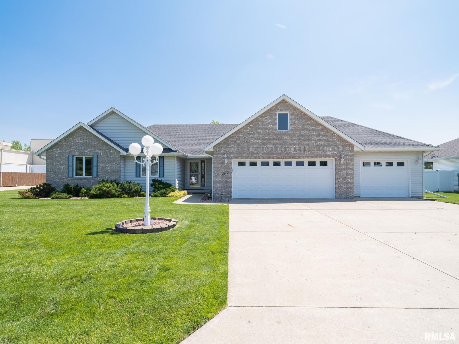 4 bed Bartonville home for sale 3902 S Sheffield Road, Bartonville, IL