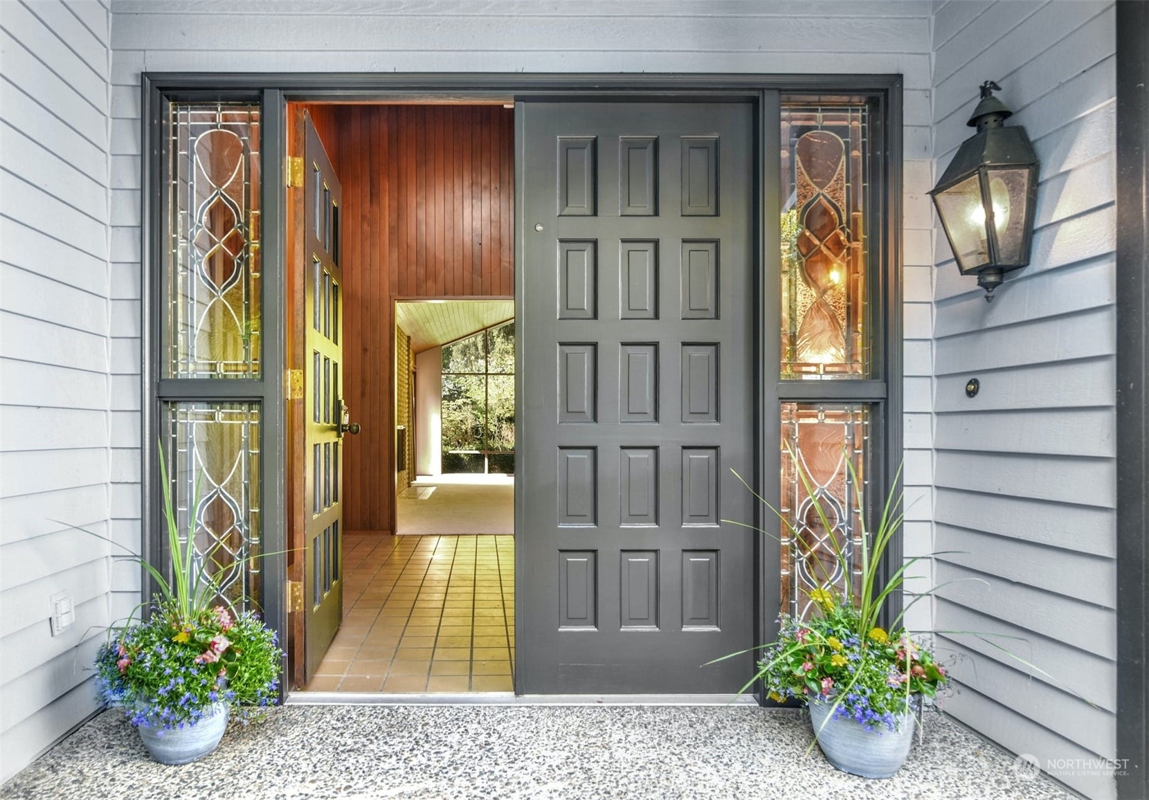 10320 SE 29th Street  Beaux Arts WA 98004 photo