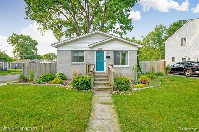 Property Photo:  1888 Annabelle Street  MI 48220 