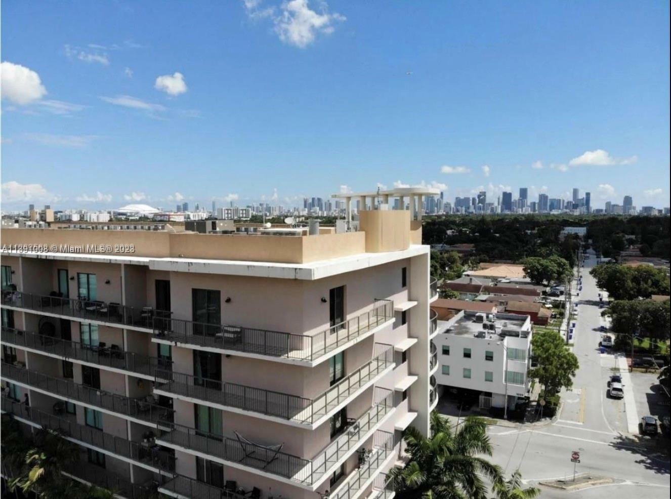 Property Photo: 1690 SW 27th Ave 902 FL 33145