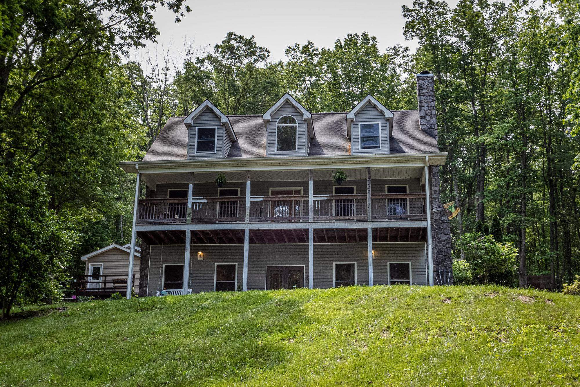 House for sale in Elkton 2177 Giants Grave Rd, Elkton, VA 22827