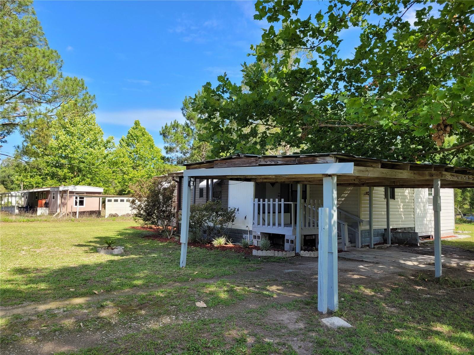 Property Photo: 8651 NE 61 Place FL 32621