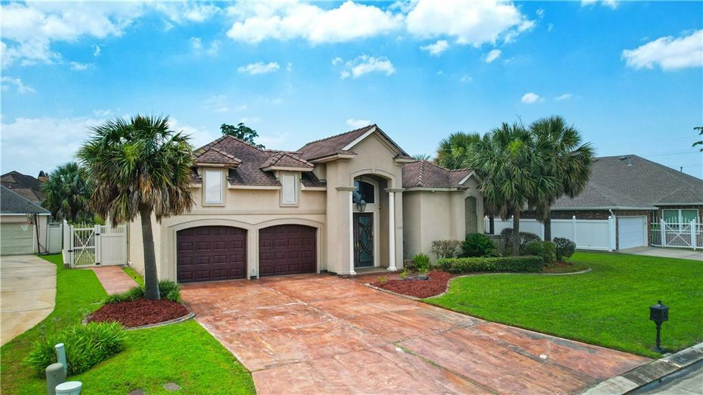 Property Photo: 1740 Wedgwood Drive LA 70058