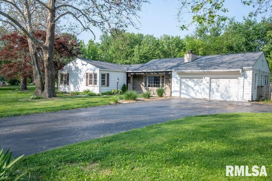 Property Photo:  422 E High Point Drive  IL 61614