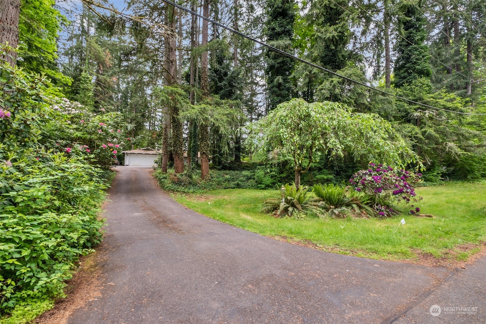 Property Photo:  24931 SE 30th Street  WA 98075 