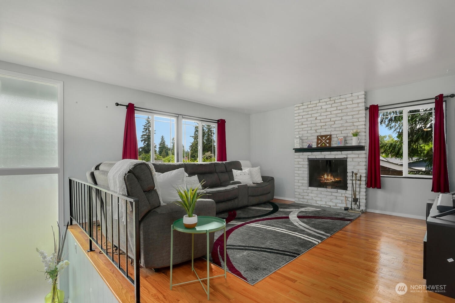 Property Photo: 14515 SE 20th Place WA 98007