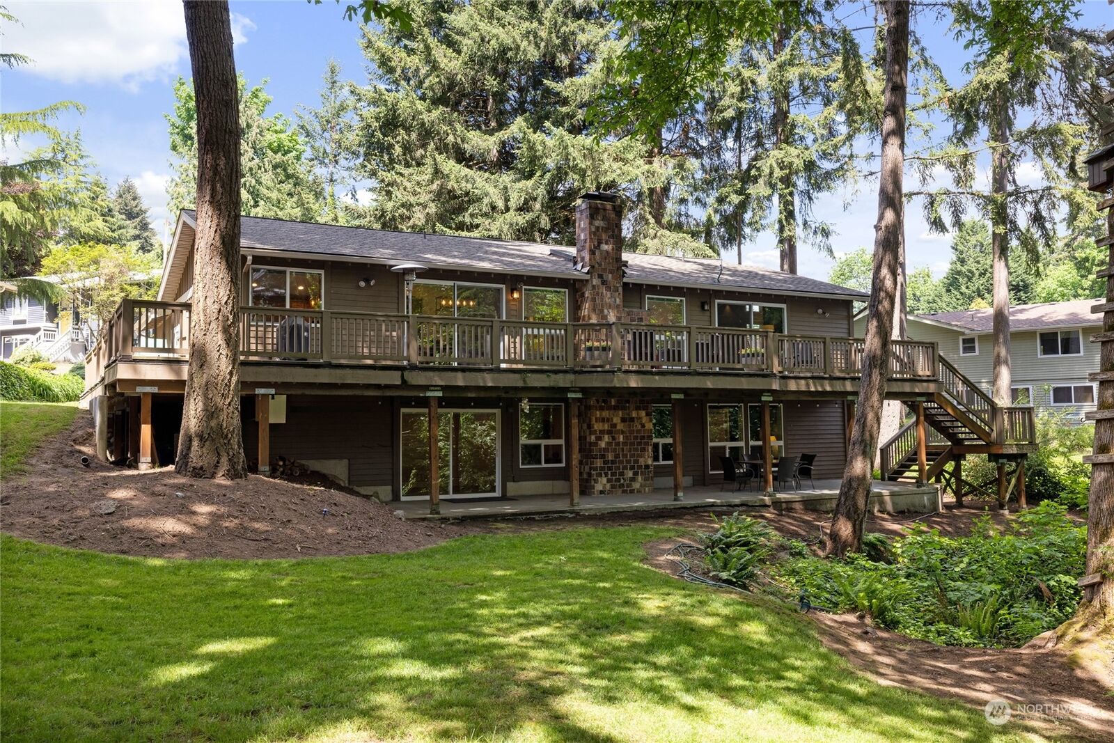 Property Photo:  14054  95th Avenue NE  WA 98034 