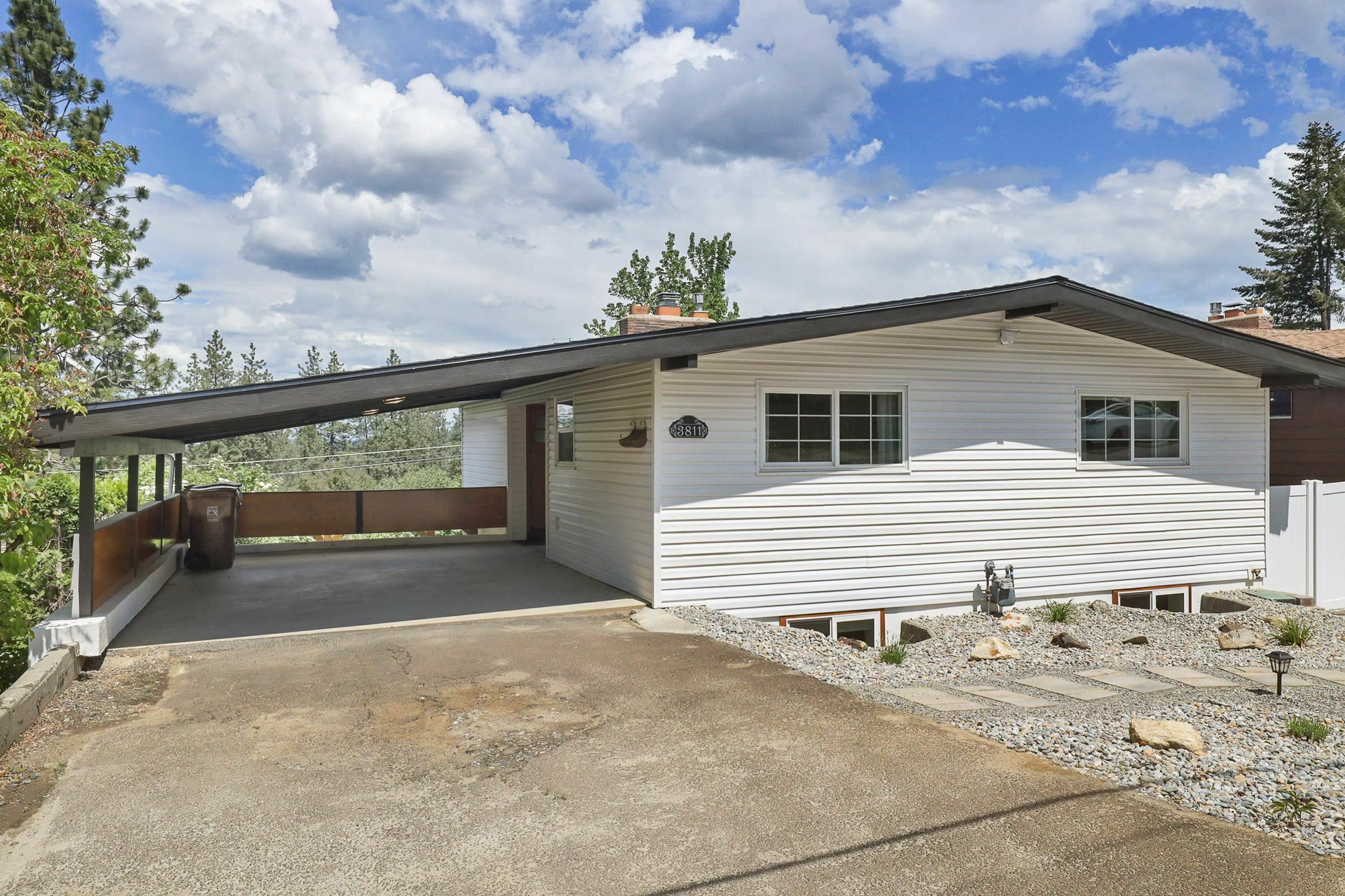 Property Photo: 3811 E 16th Ave WA 99223