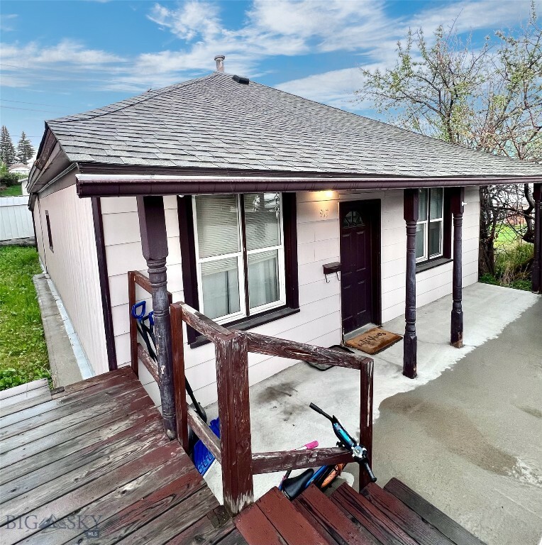 Property Photo:  917 Lewisohn Street  MT 59701 