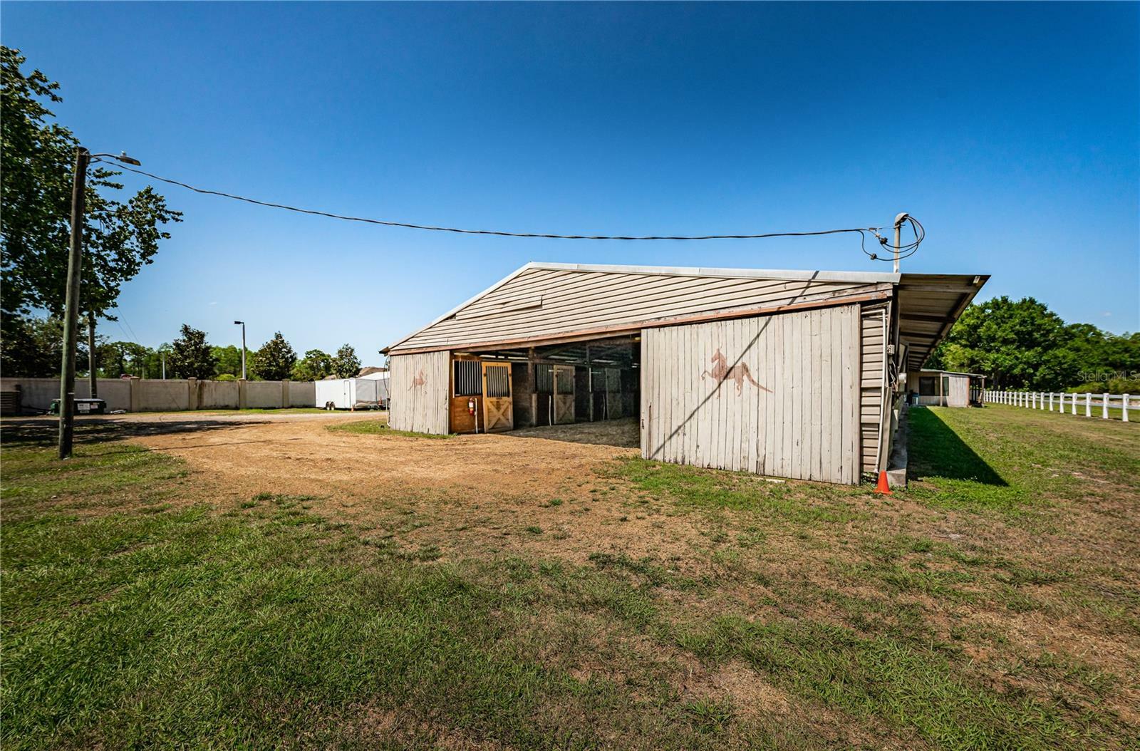 Property Photo: 10502 Henderson Road FL 33625