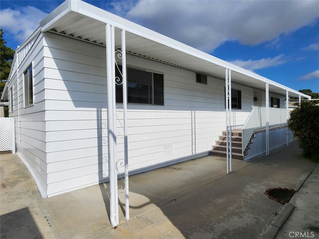 Property Photo: 28700 Via El Avion CA 92563