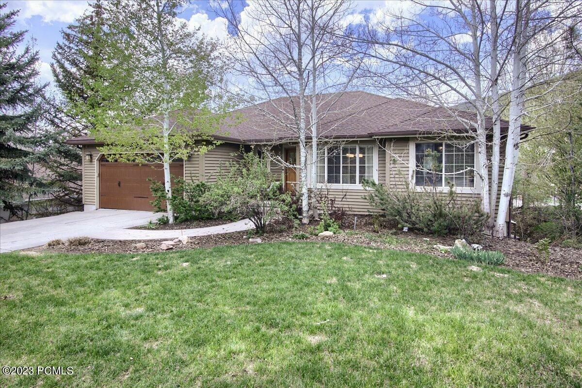 Property Photo: 9074 Cheyenne Way UT 84098