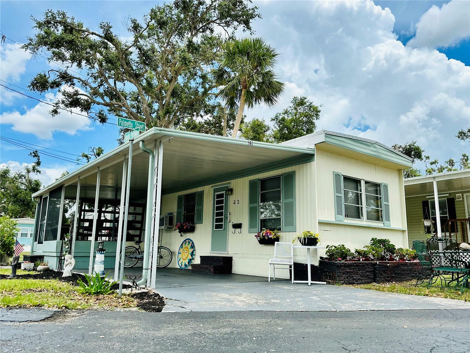 Property Photo:  1800 Englewood Road 22  FL 34223 