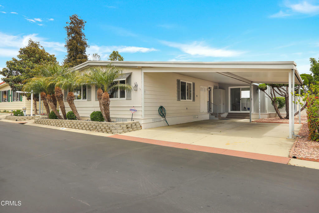 Property Photo:  93 Pollock Lane 93  CA 93003 