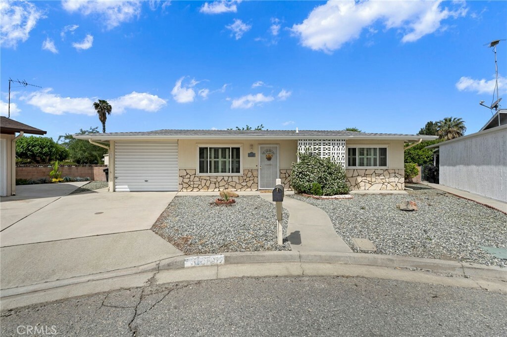 Property Photo:  821 S Inez Street  CA 92543 