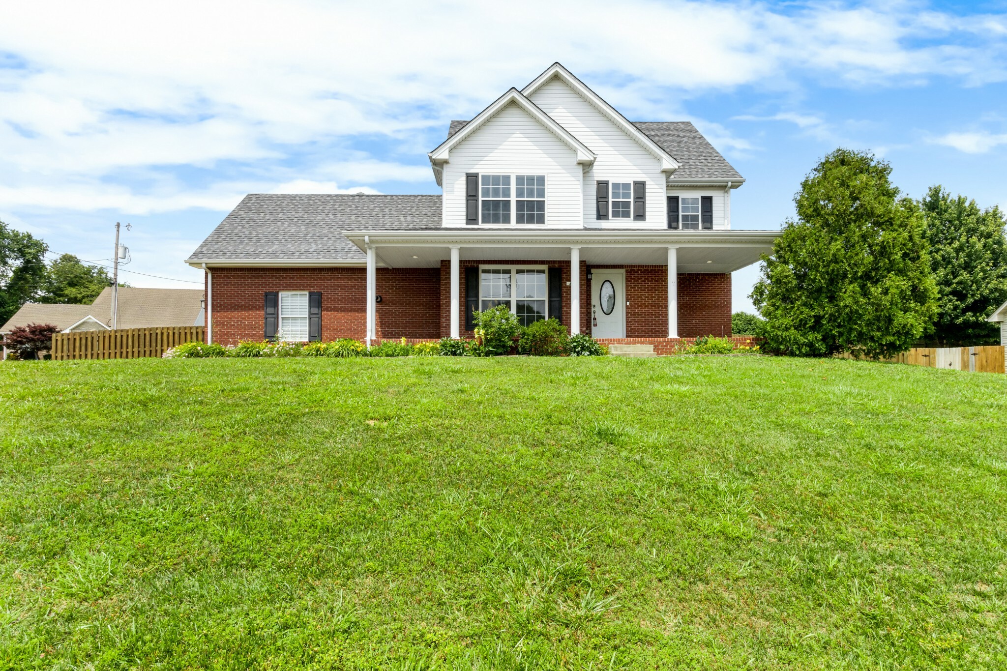 Property Photo:  592 Mountain View Dr  TN 37043 