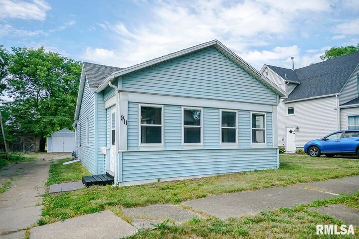 911 Ann Eliza Street  Pekin IL 61554 photo