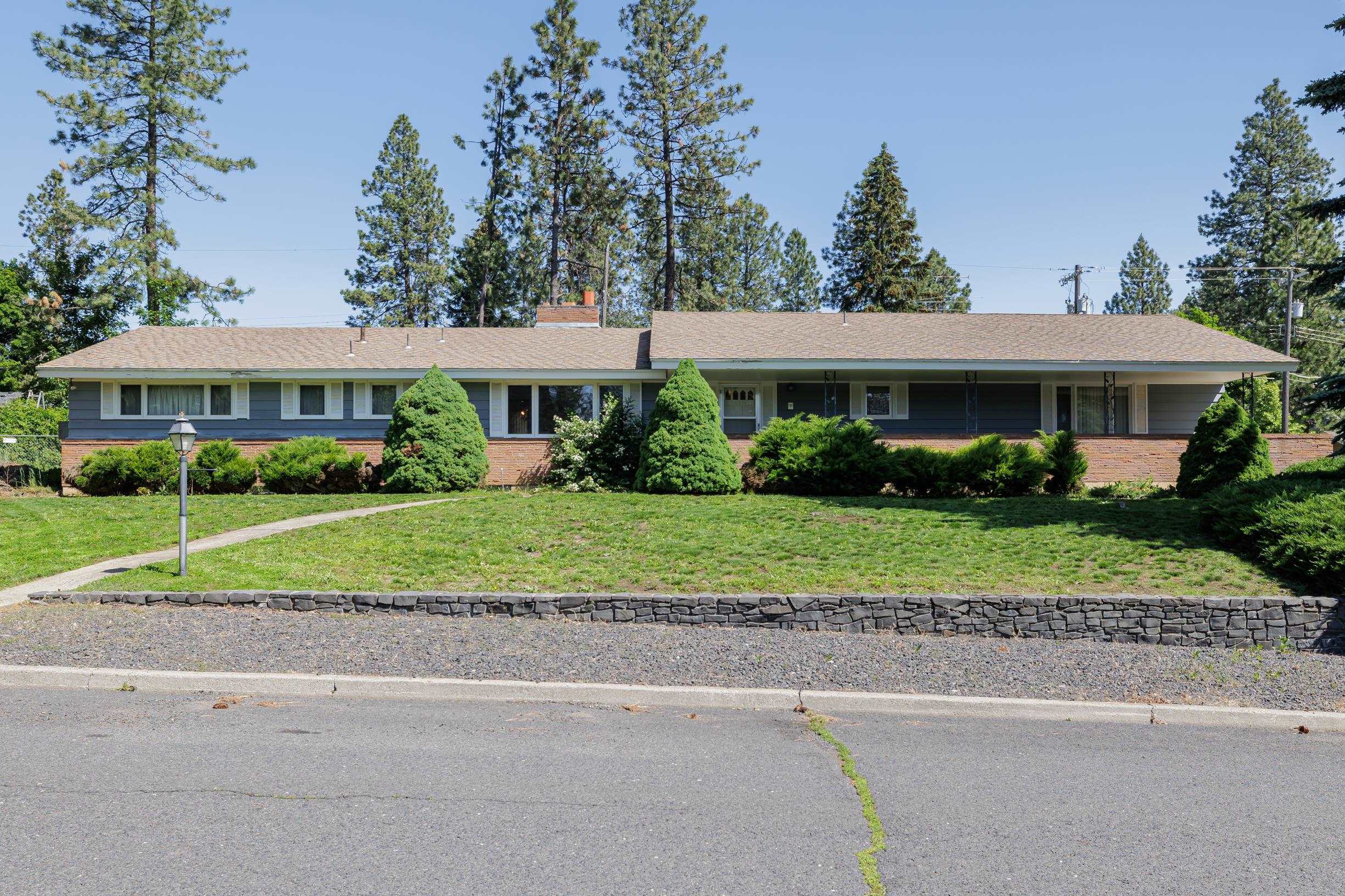 Property Photo: 1525 E 35th St WA 99203