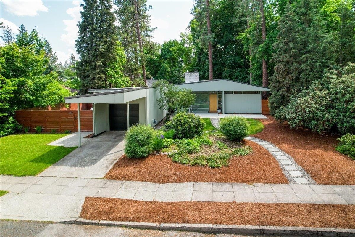 Property Photo:  1022 E 28th Ave  WA 99203 