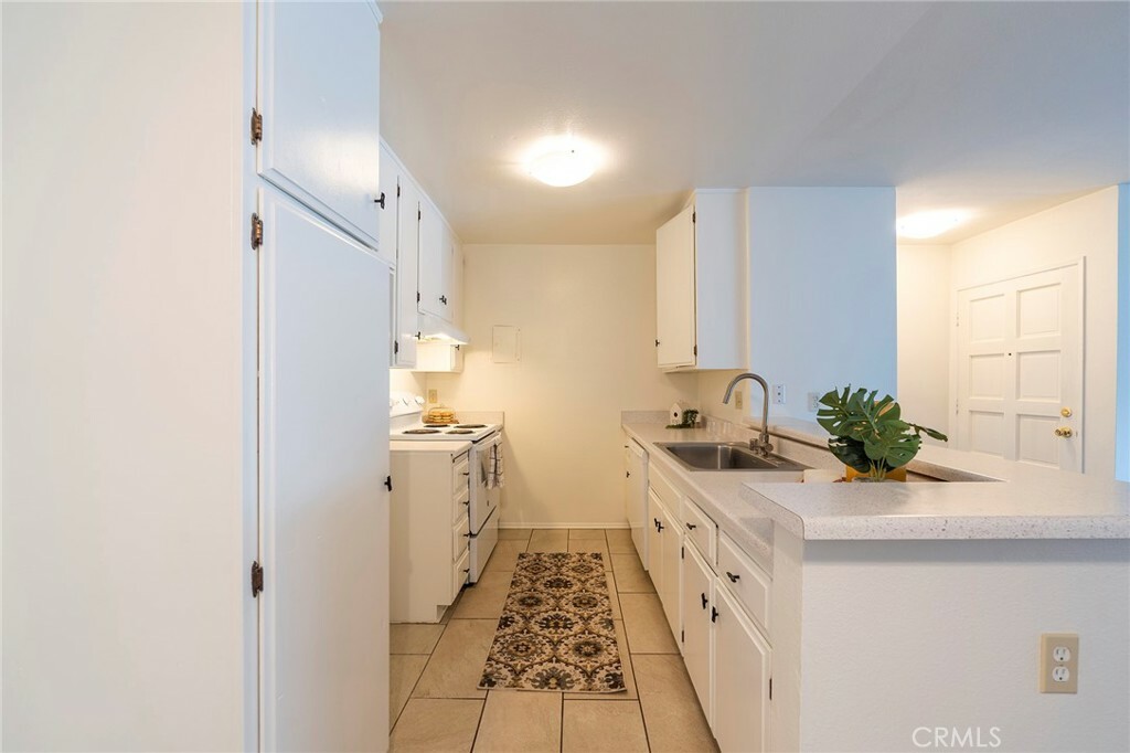 Property Photo:  2511 W Sunflower Avenue F13  CA 92704 