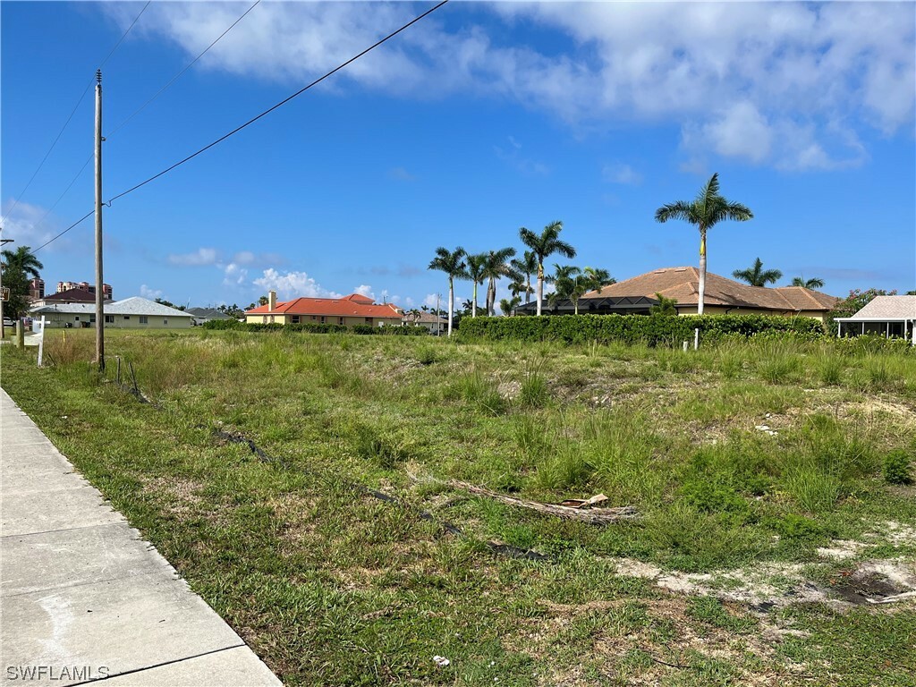 Property Photo:  5228 Chiquita Boulevard S  FL 33914 