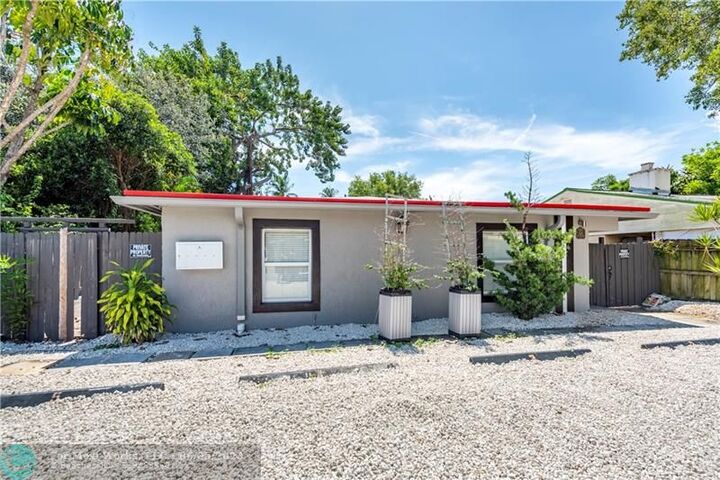 628 NE 8th Ave 5  Fort Lauderdale FL 33304 photo