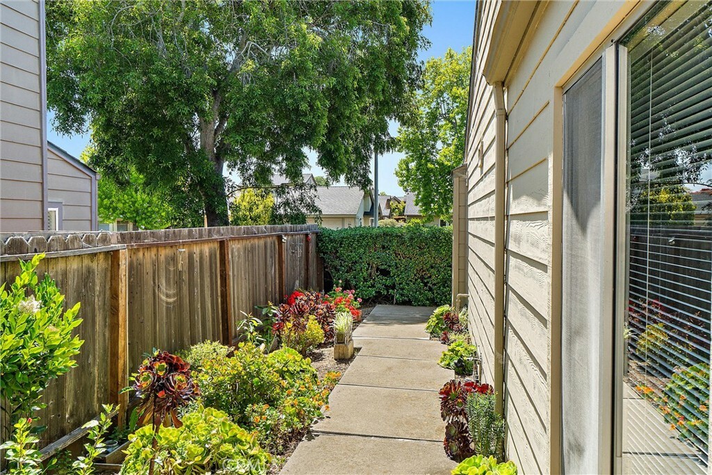 Property Photo:  1260 Laguna Lane  CA 93405 