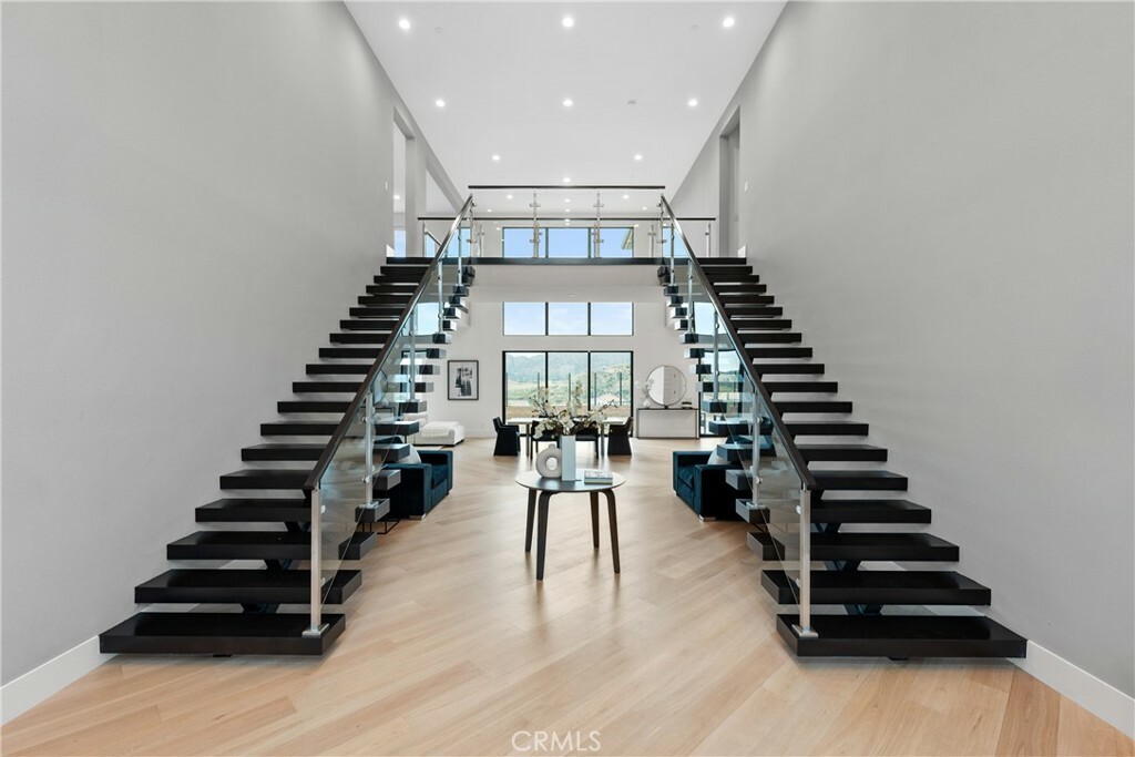 Property Photo: 11755 N Ainsley Court CA 91326