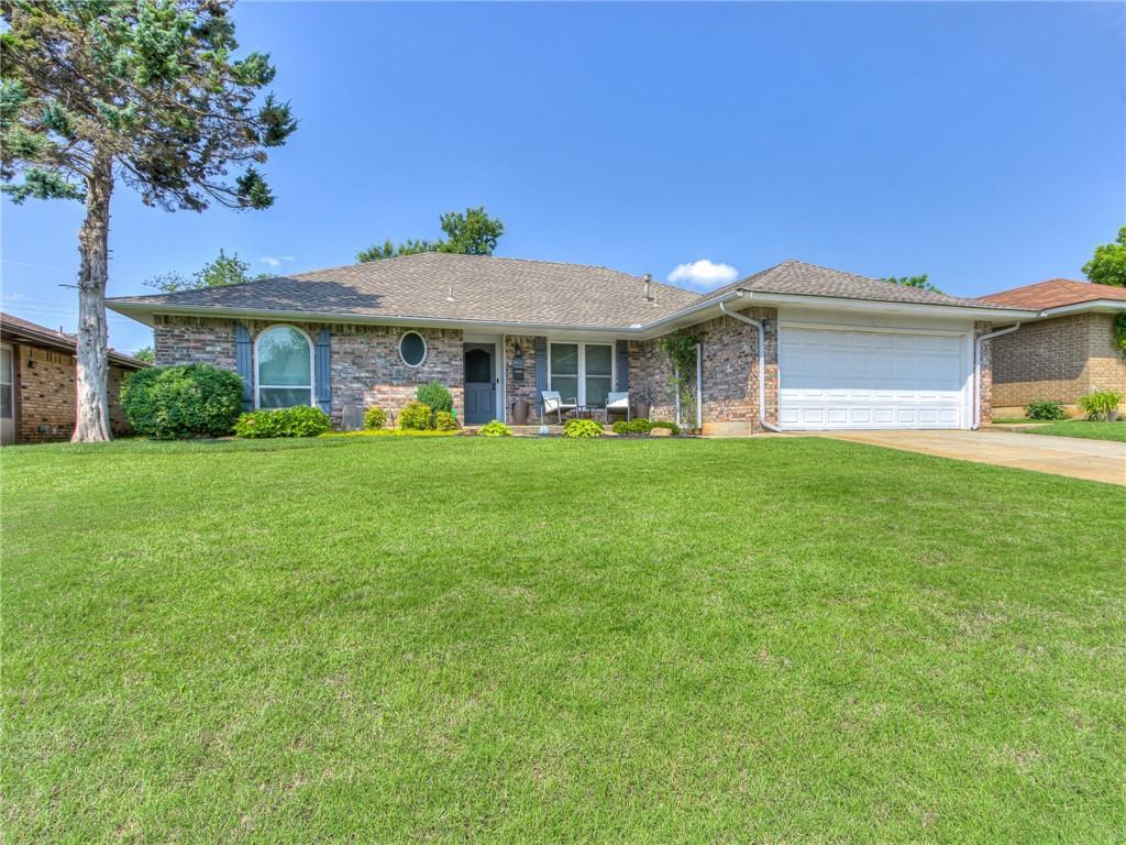 Property Photo: 3421 Ridgehaven Drive OK 73110