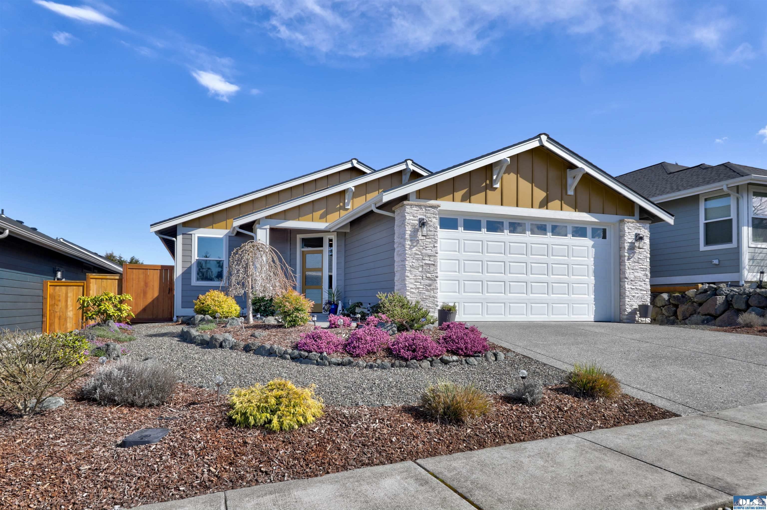 Property Photo: 90 Village Green Loop WA 98382