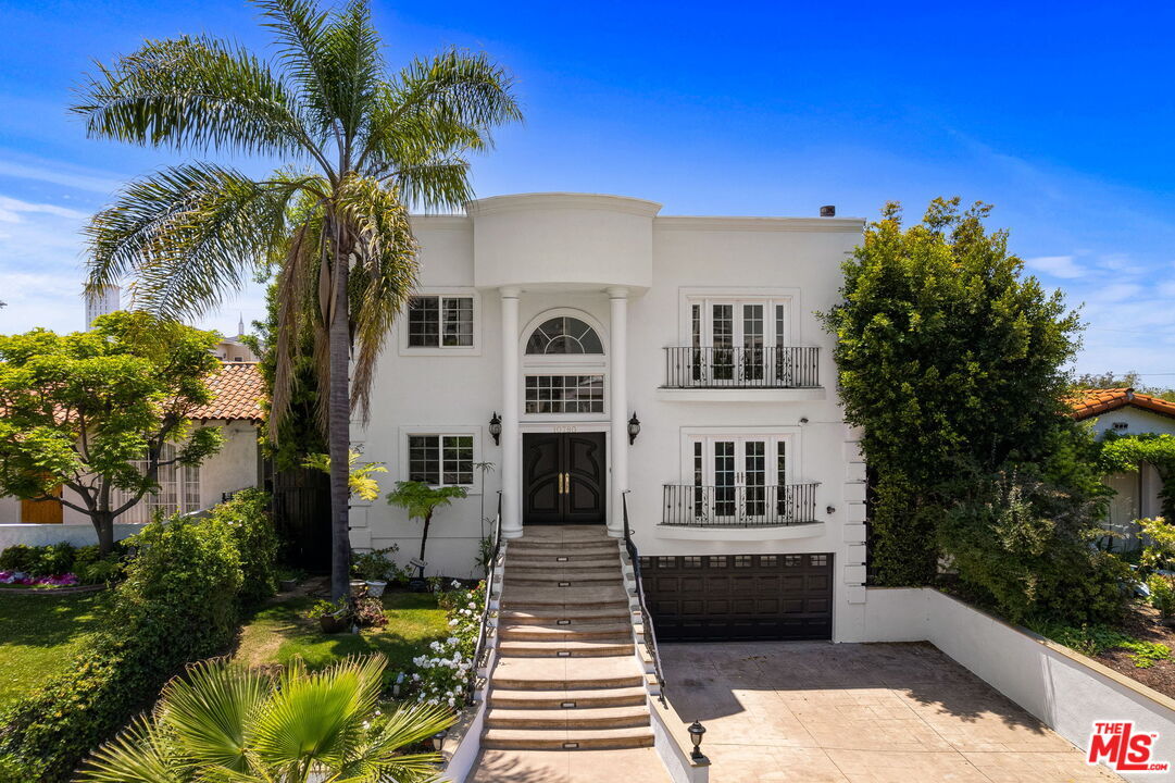 Property Photo: 10780 Rochester Ave CA 90024
