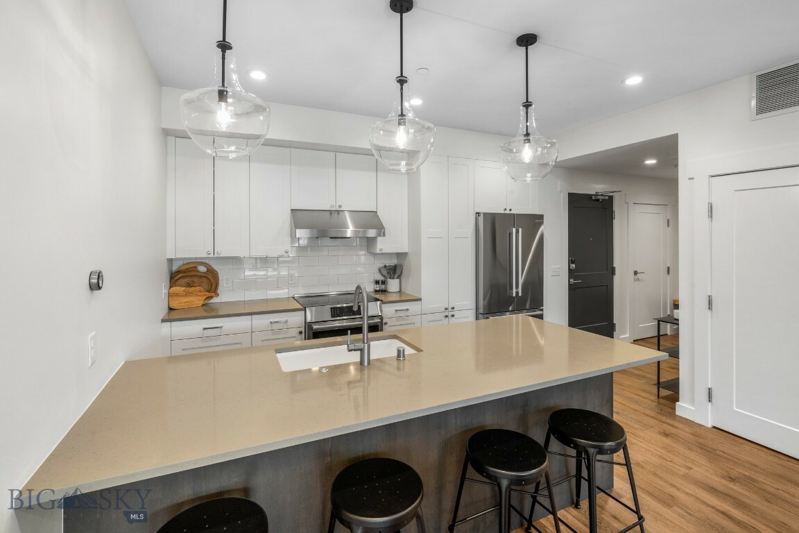 Property Photo: 116 N Bozeman Avenue 202 MT 59715
