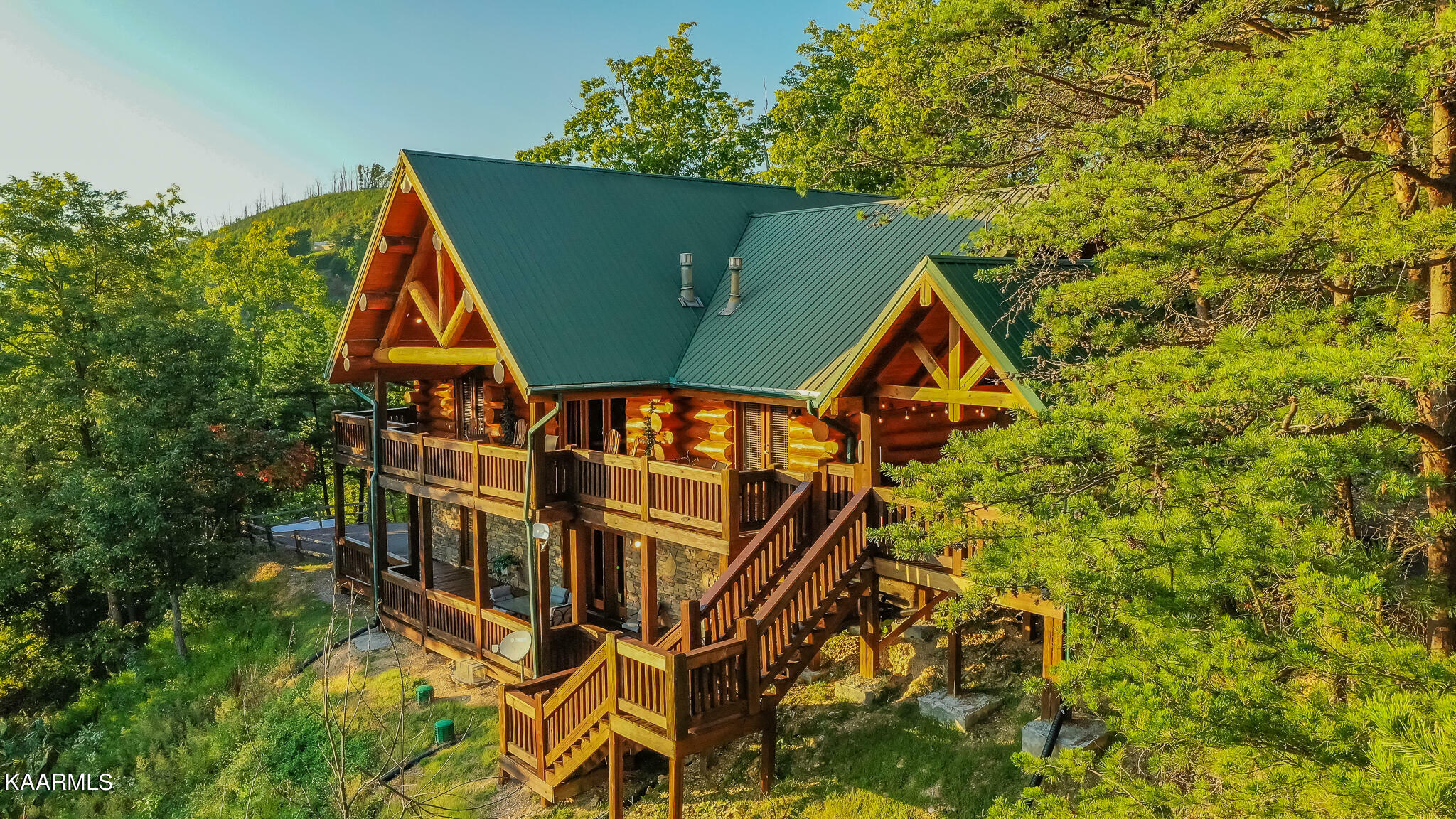 Property Photo: 1940 Fox Ridge Way TN 37862