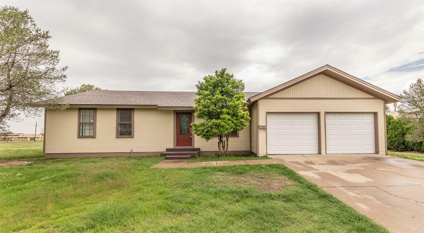 Property Photo: 2002 58th Street TX 79412