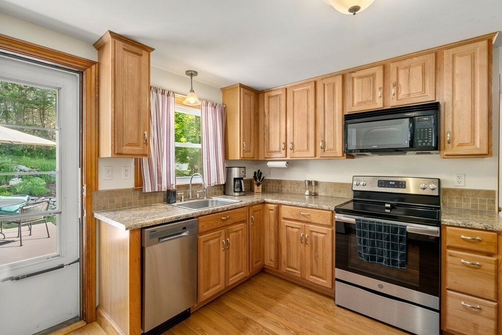 Property Photo:  3 Alpine Rd  MA 02062 