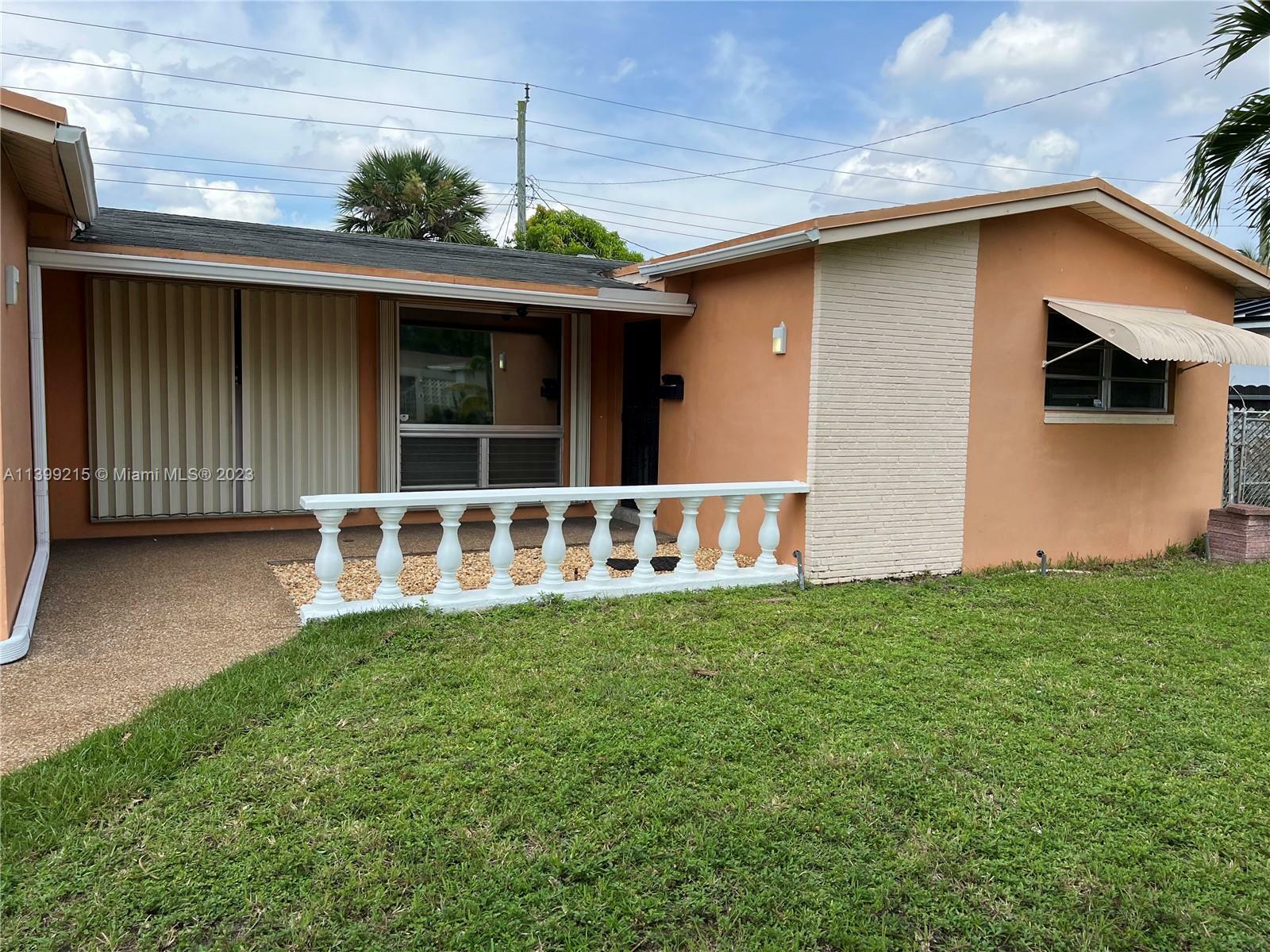 Property Photo:  7511 Fairway Blvd  FL 33023 