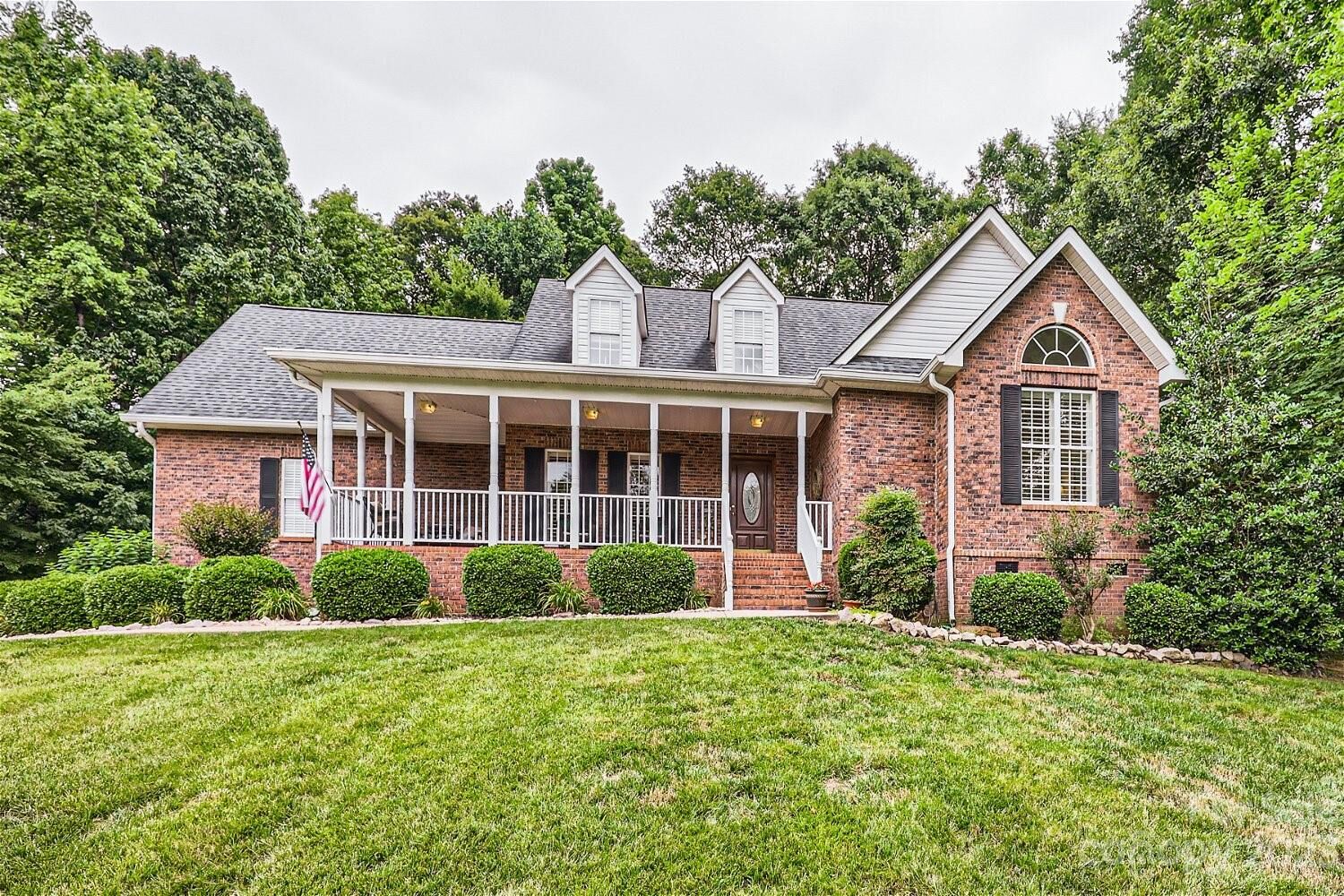 Property Photo: 508 New Harbour Court SC 29707