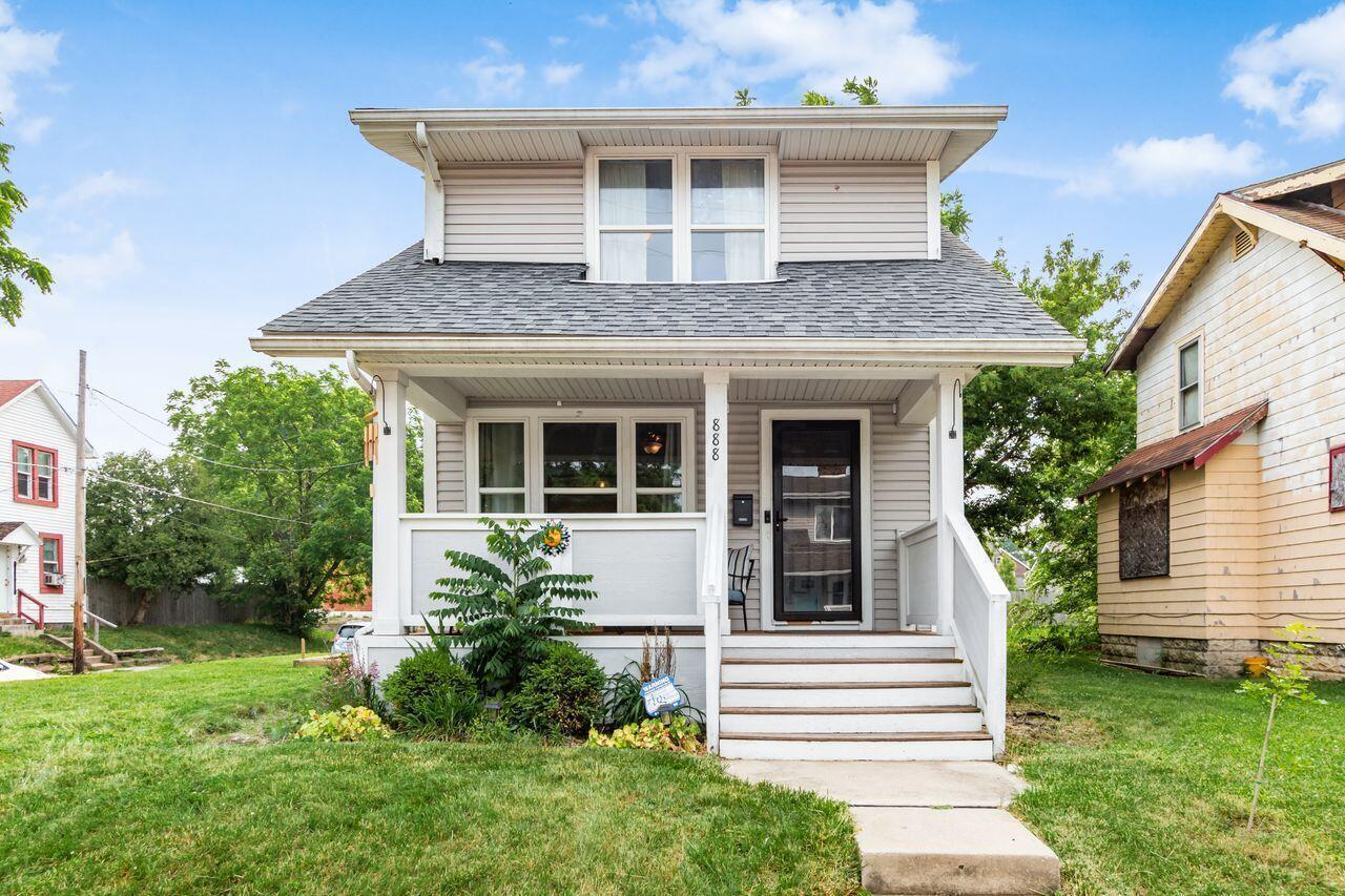Property Photo: 888 Heyl Avenue OH 43206