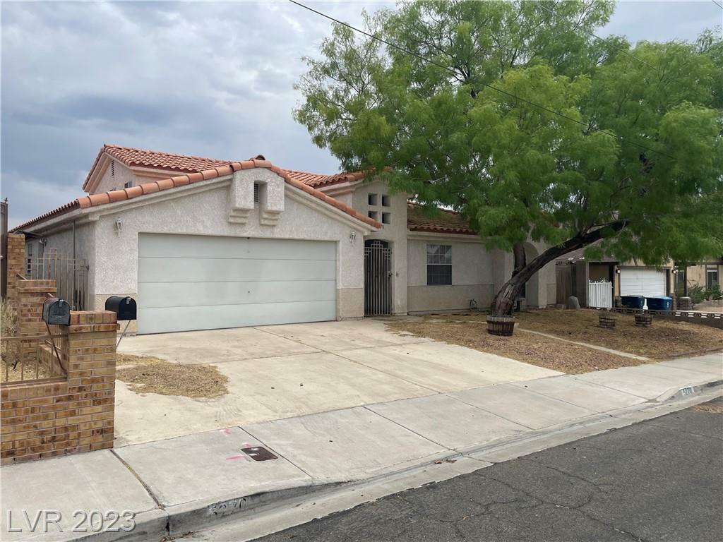 Property Photo:  5270 South Pearl Street  NV 89120 