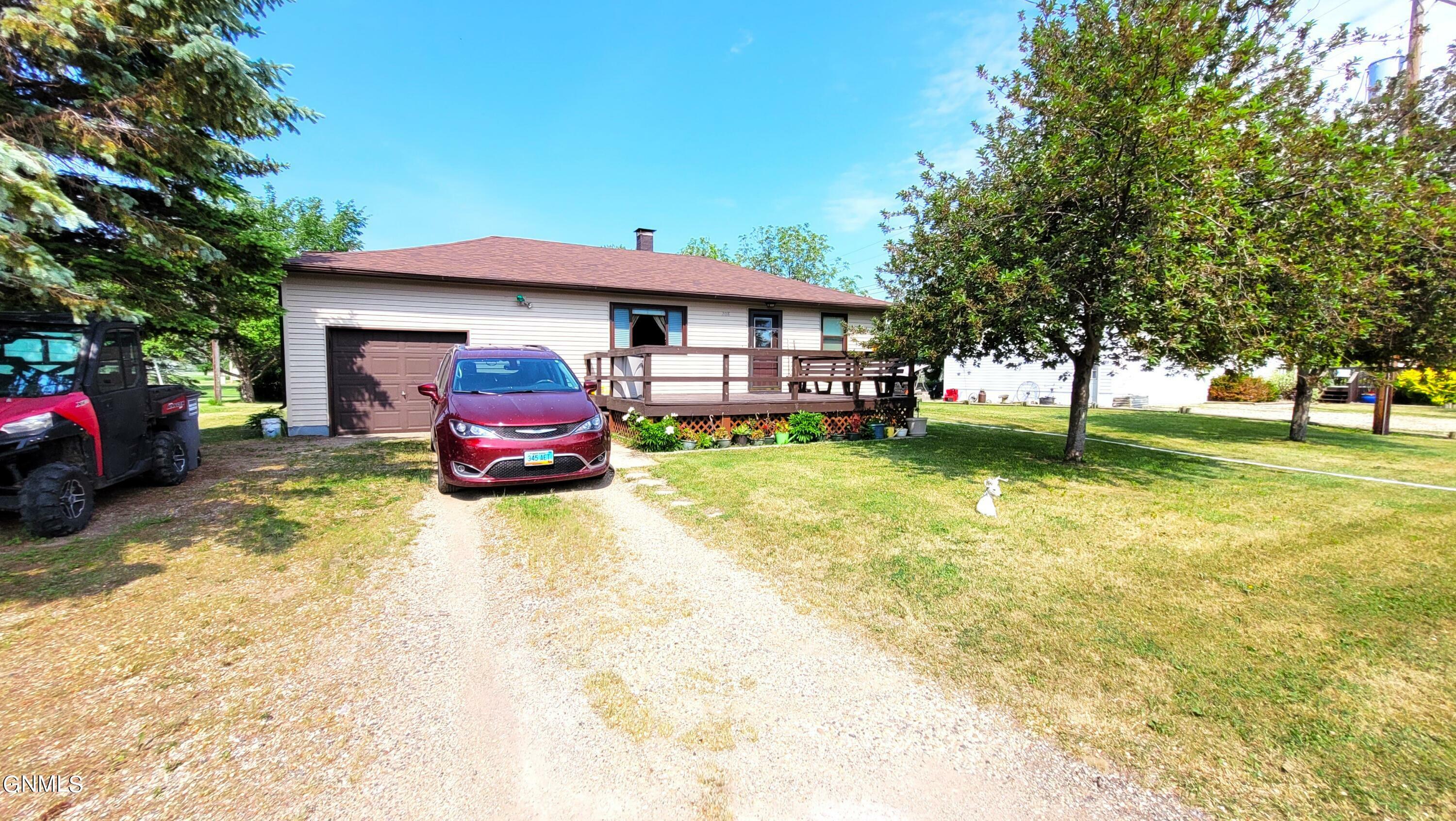 Property Photo:  208 2nd Avenue SW  ND 58436 