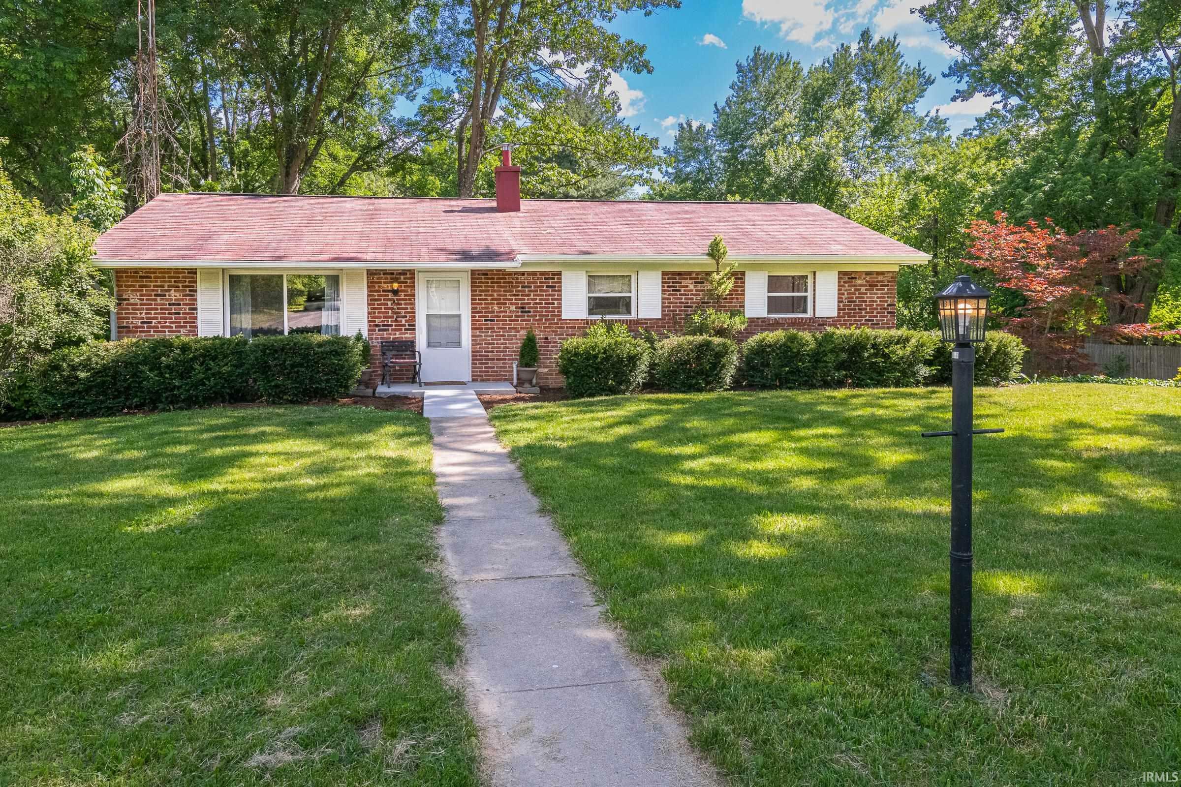 Property Photo: 3747 W Oak Leaf Drive IN 47403