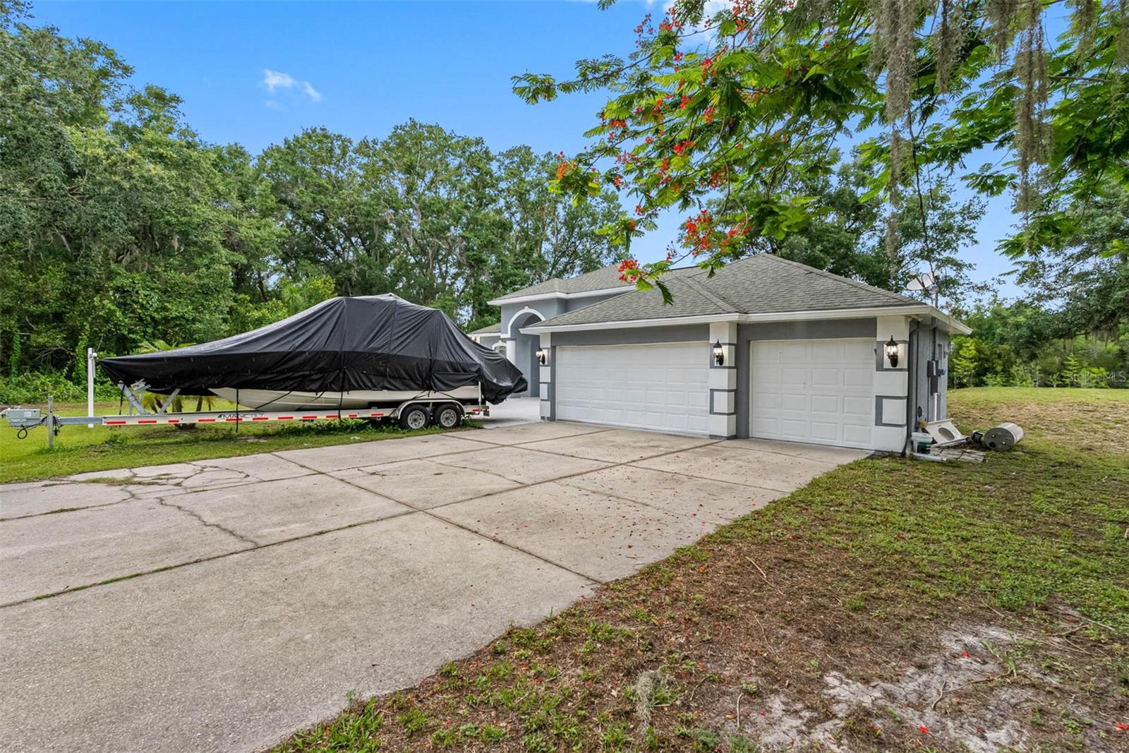 Property Photo: 19275 Blount Road FL 33558