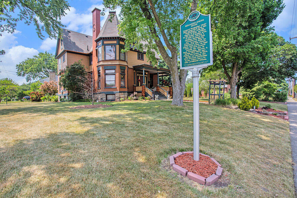 Property Photo:  2359 Madison Avenue SE  MI 49507 