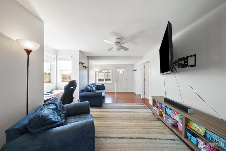 Property Photo: 417 2nd Street NE WA 98372