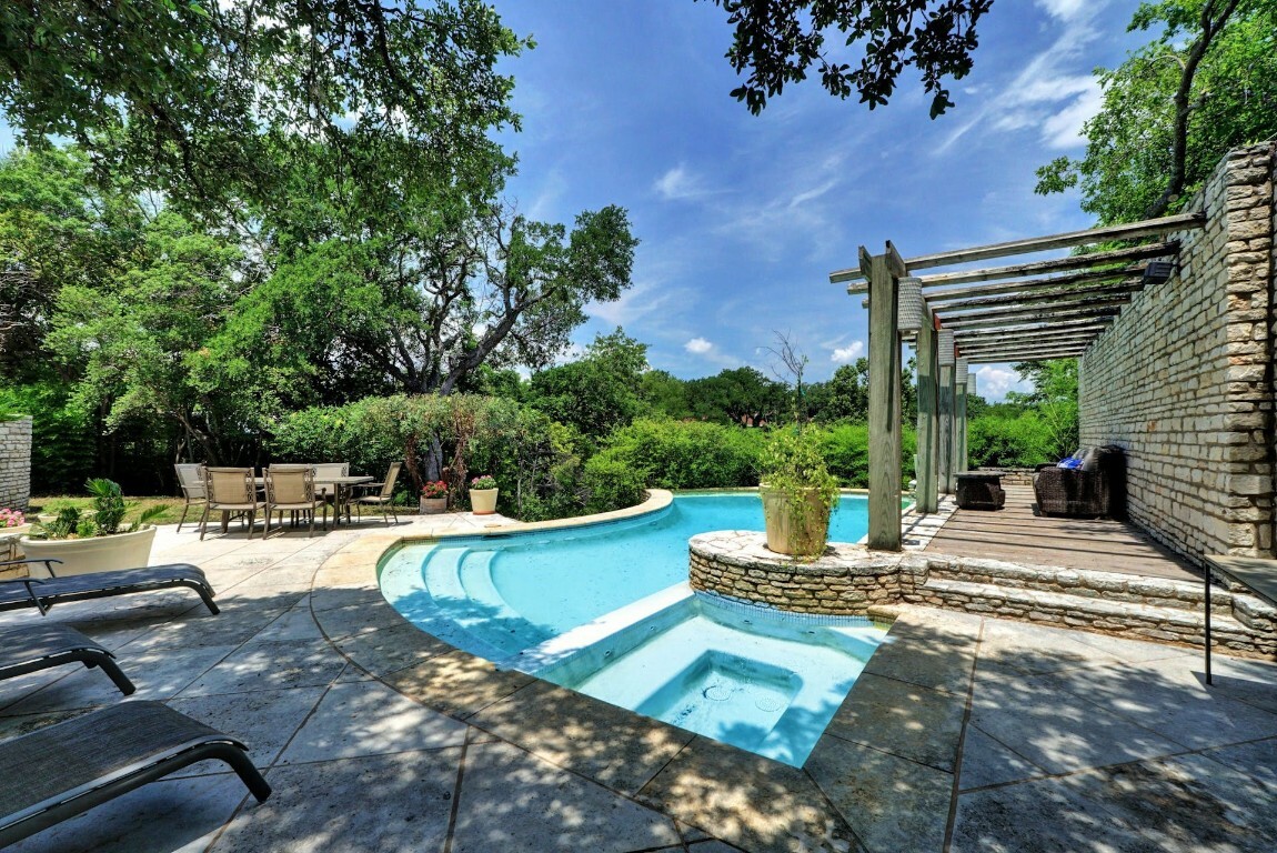 Property Photo:  13105 Mansfield Circle  TX 78732 